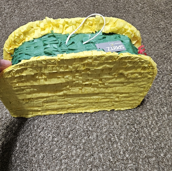 Taco Pinata NEW Party Decor Supplies - Picture 1 of 11